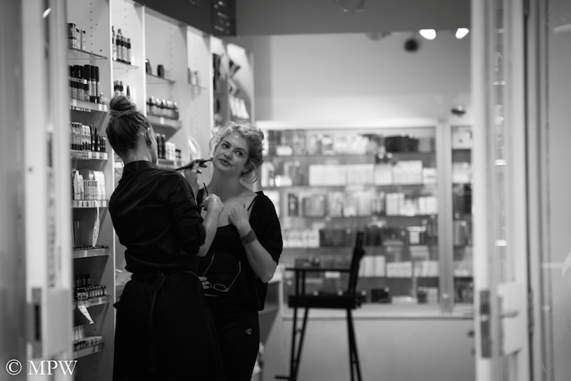 Auckland City street photo, Queent St, black and white